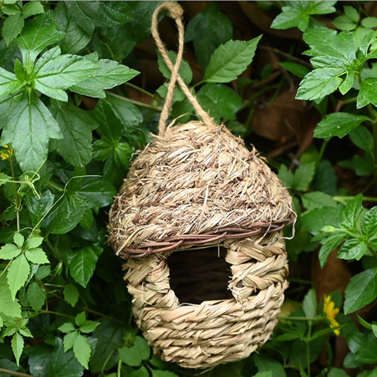 Handcrafted Natural Fiber Bird Cage Nest House - Cozy Hanging Breeding and Resting Space for Parrots, Canaries, Finches, and Cockatiels